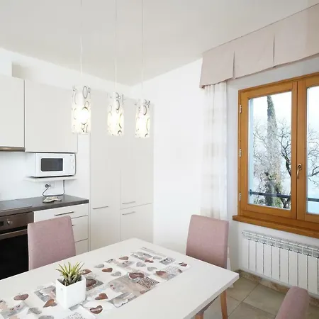 Apartment Apartaments - Villa Delle Querce