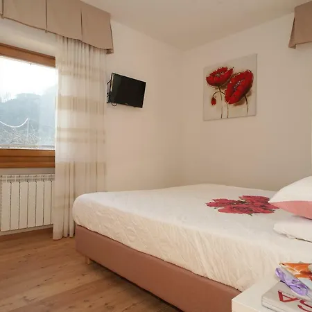 Apartaments - Villa Delle Querce * Tremosine