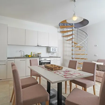 Apartmán Apartaments - Villa Delle Querce