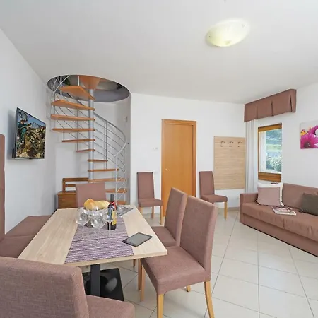 Apartaments - Villa Delle Querce Apartment Tremosine