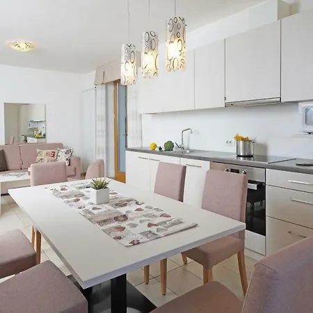 Apartaments - Villa Delle Querce *