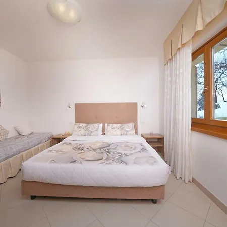 Apartaments - Villa Delle Querce *