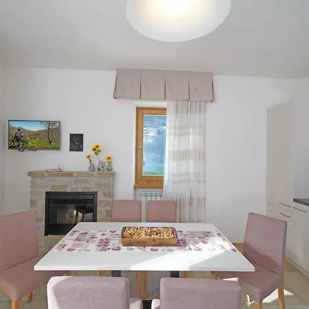 Apartment Apartaments - Villa Delle Querce