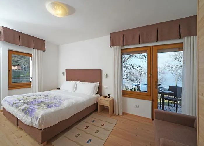 - Delle Querce Tremosine